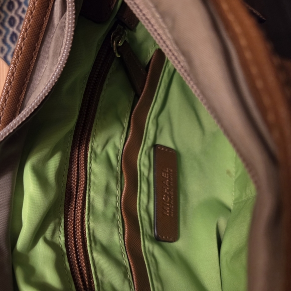 Michael Kors Purse In Tan - Picture 5 of 12